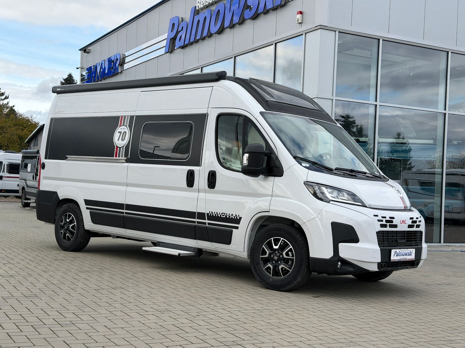 Fahrzeugabbildung LMC Innovan 603 - 70Jahre Sondermodell