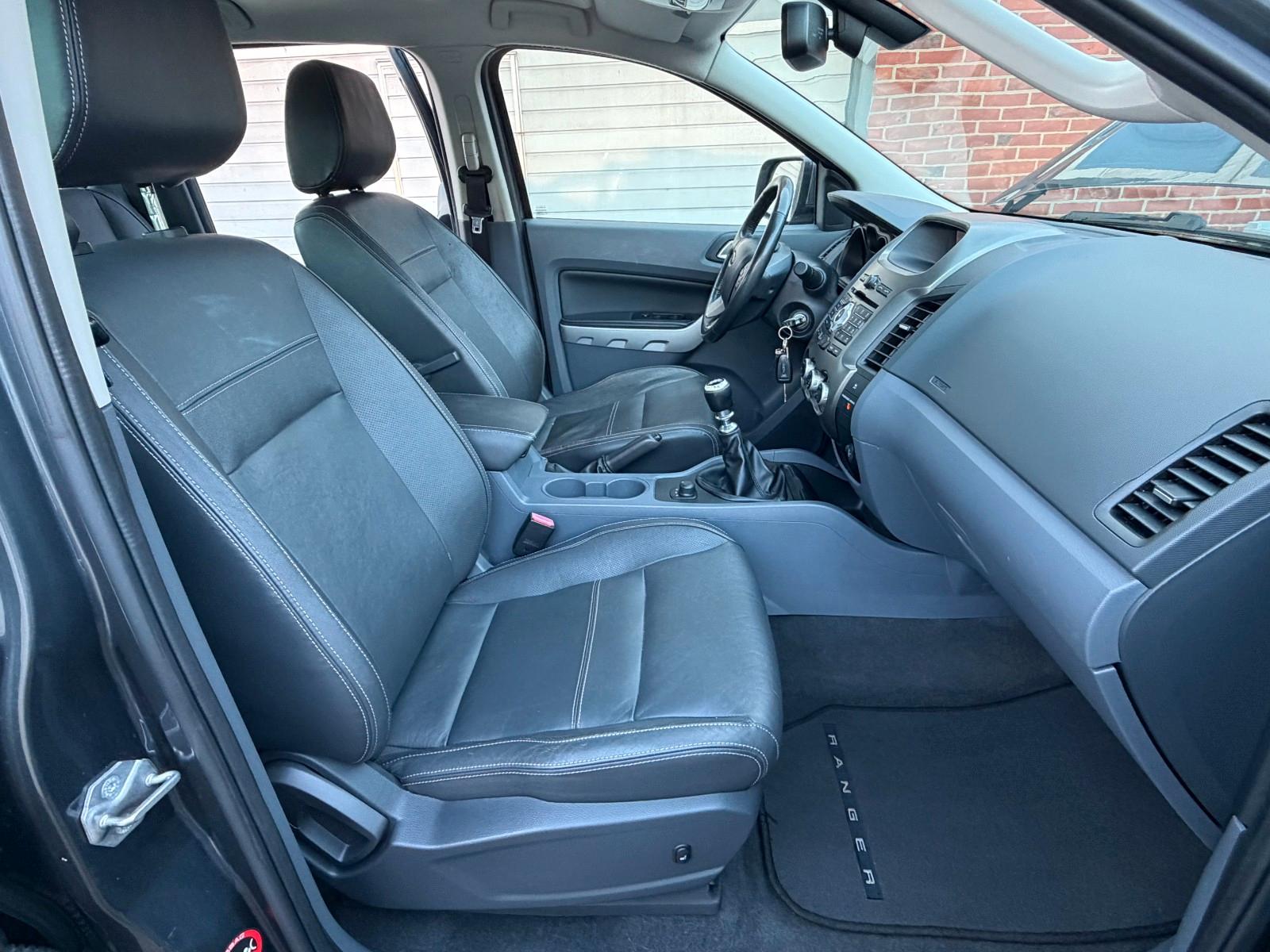 Ford Ranger 3.2 TDCi 200 ch Limited Double Cabine 4x4 • Cuir • GPS • Caméra • Attelage 3,35 t
