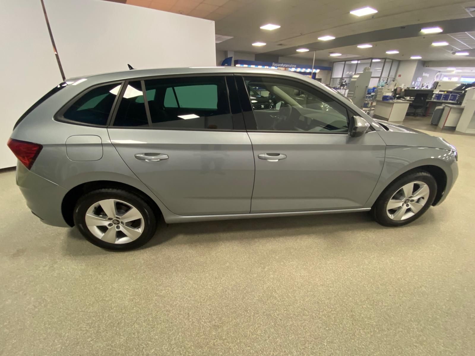 Fahrzeugabbildung SKODA Scala 1.0 TSI Selection APP+KLIMA+RFK+SITZHEIZ++