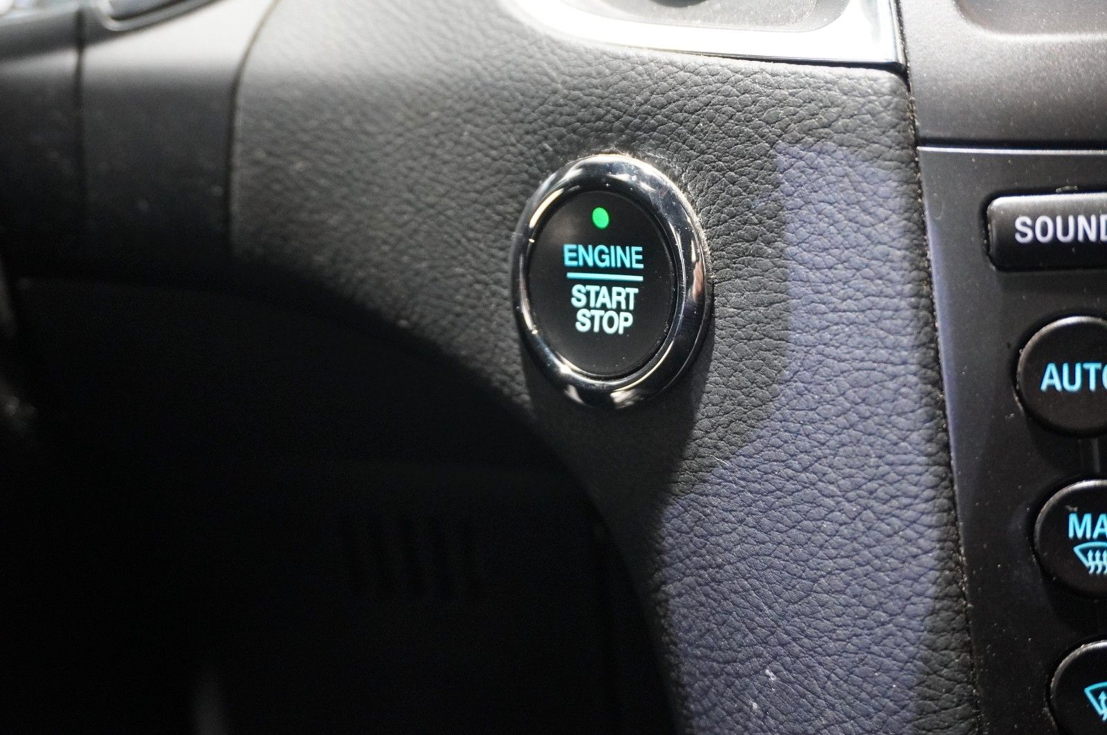 Fahrzeugabbildung Ford S-Max 2.0D ST LINE 7-SITZE NAVI/LED/KAMERA/AHK