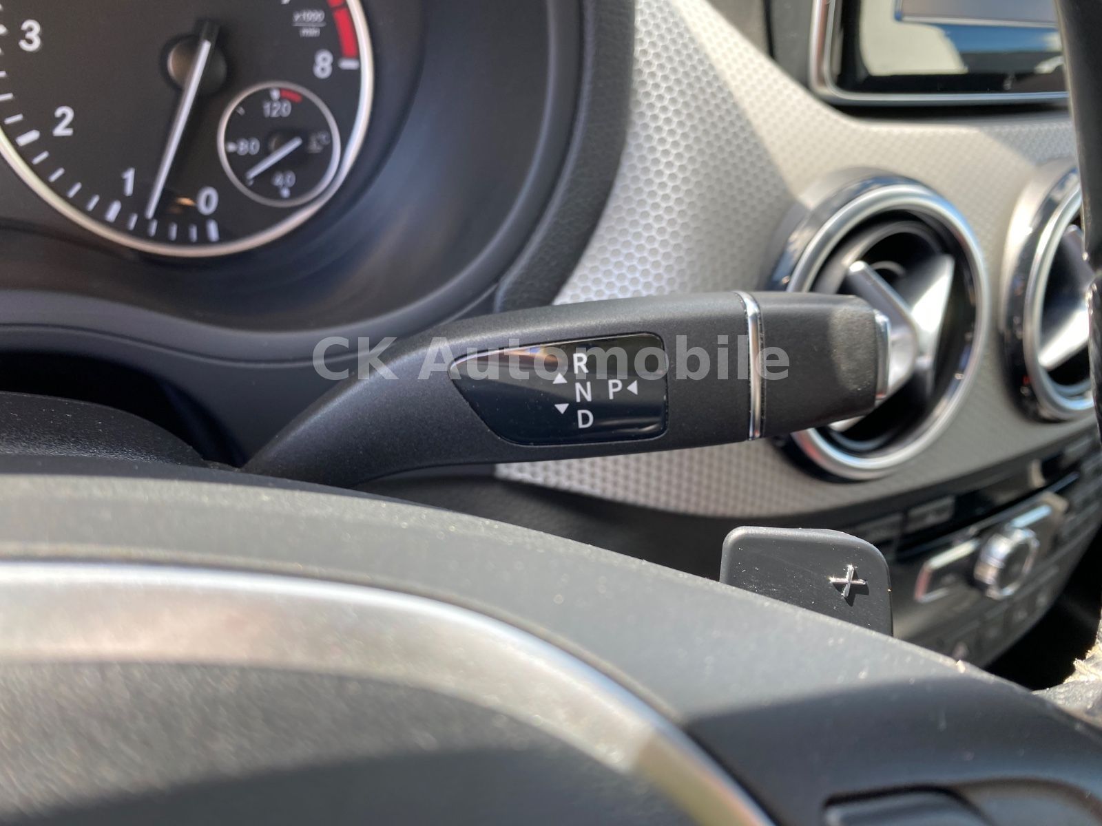 Fahrzeugabbildung Mercedes-Benz B200 Automatik Night-Paket/Leder/Bi-Xenon/Kamera