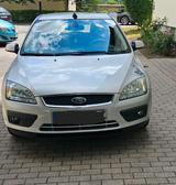 Ford ford focus 2005 - Ford Focus mit Benzin-Antrieb: Kleinwagen, Automatik