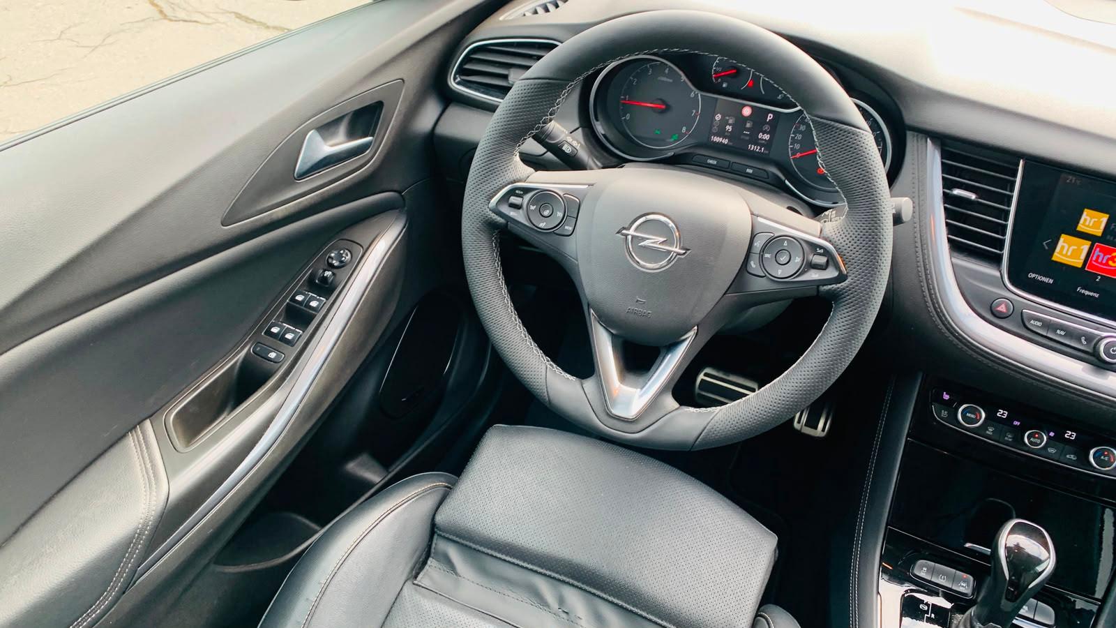 Opel Grandland Leder Navi AHK Sitzbelüft. LED