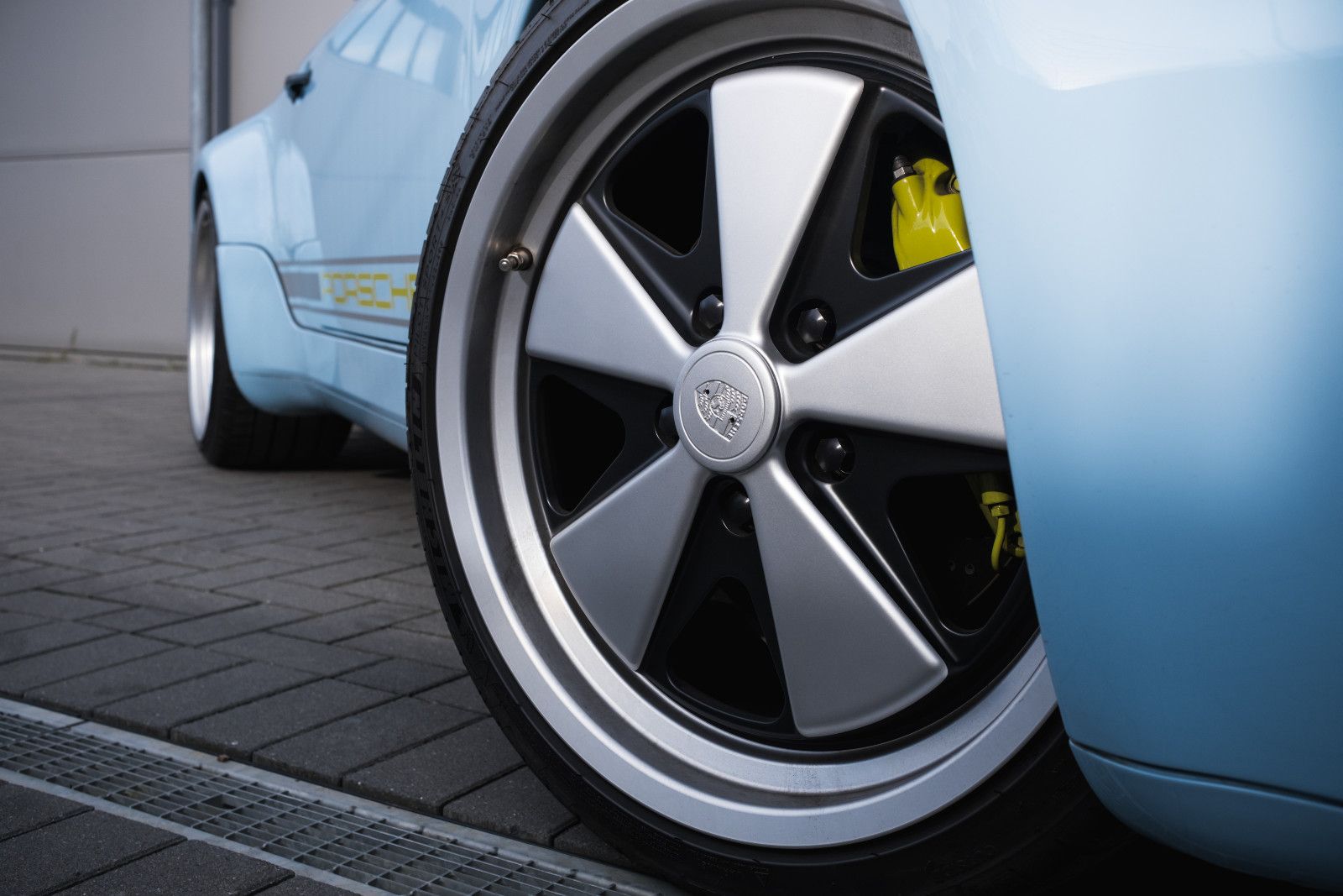 Fahrzeugabbildung Porsche 964 WTL Coupe by APCarDesign - TRAUMAUTO