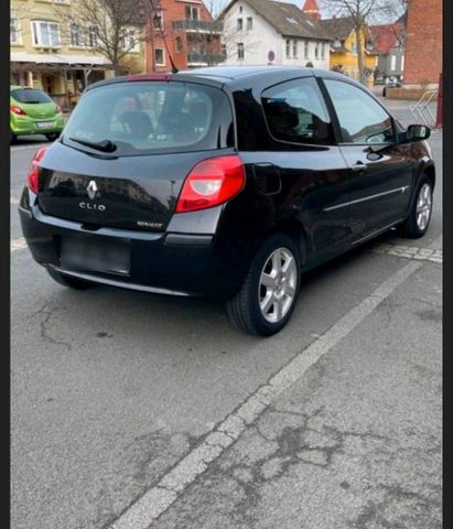 Renault clio 3 schwarz