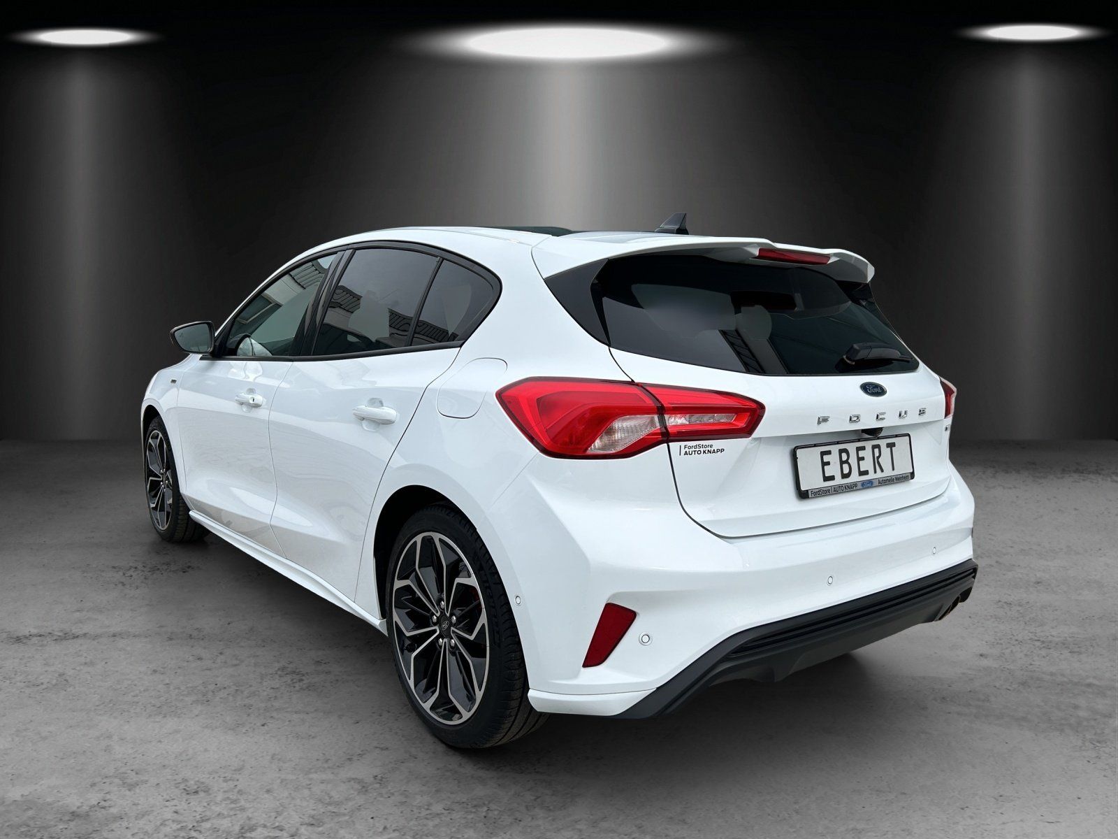 Fahrzeugabbildung Ford Focus 1.0 EcoBoost ST-Line/PANO-DACH/KAMERA/B&O/