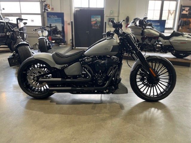 Harley-Davidson FXBR Breakout 117cui Gray Thunder Umbau