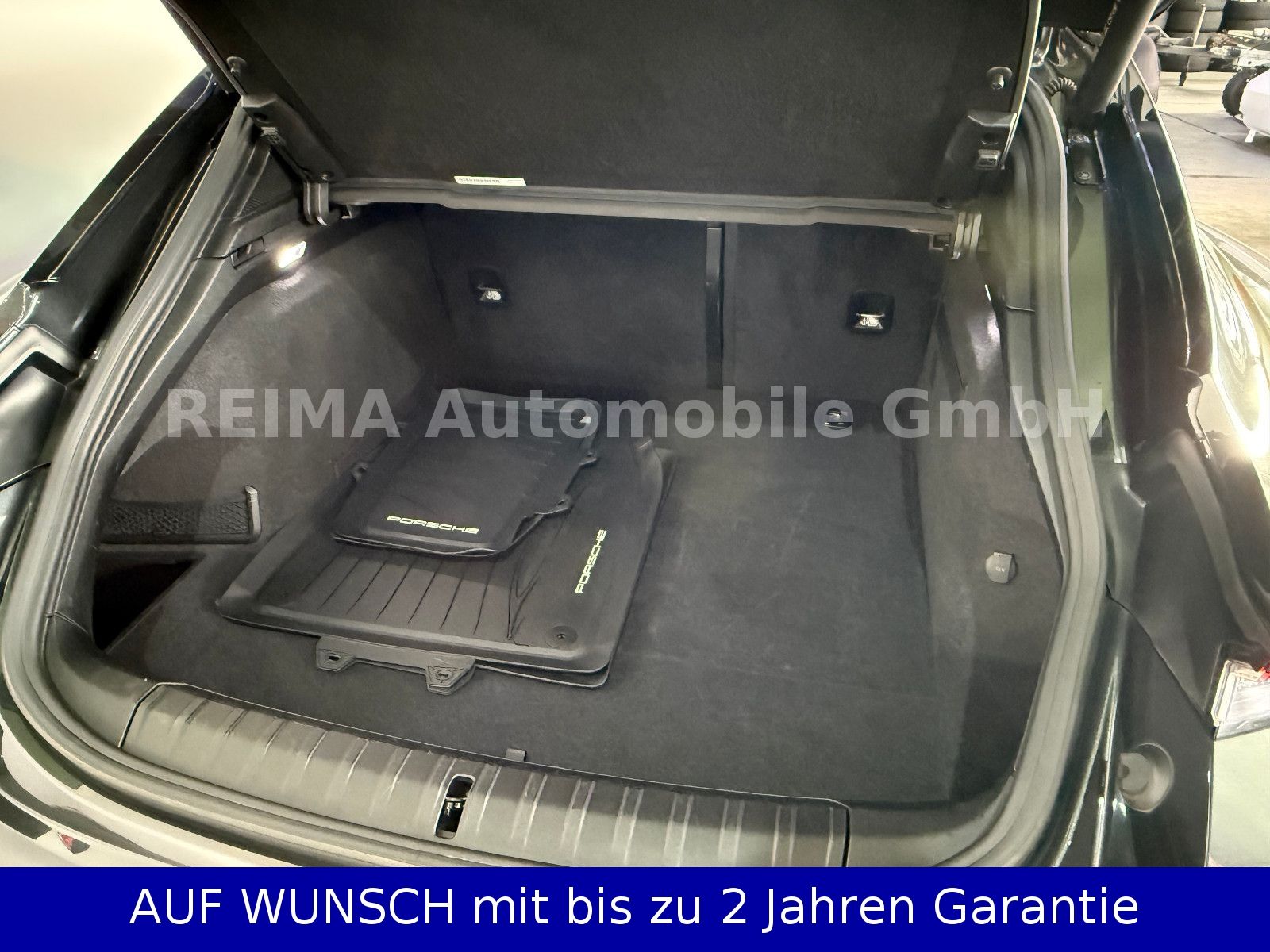 Fahrzeugabbildung Porsche Taycan Cross Turismo 4, Pano, 360°, SOH 90,8 %