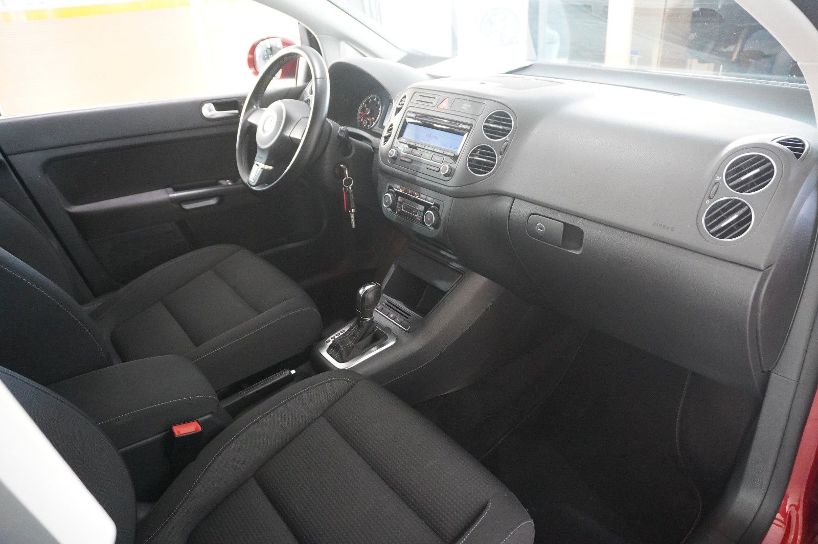 Fahrzeugabbildung Volkswagen Golf Plus VI TEAM 1.4 TSI DSG KLIMA/PDC/NEBEL/SH