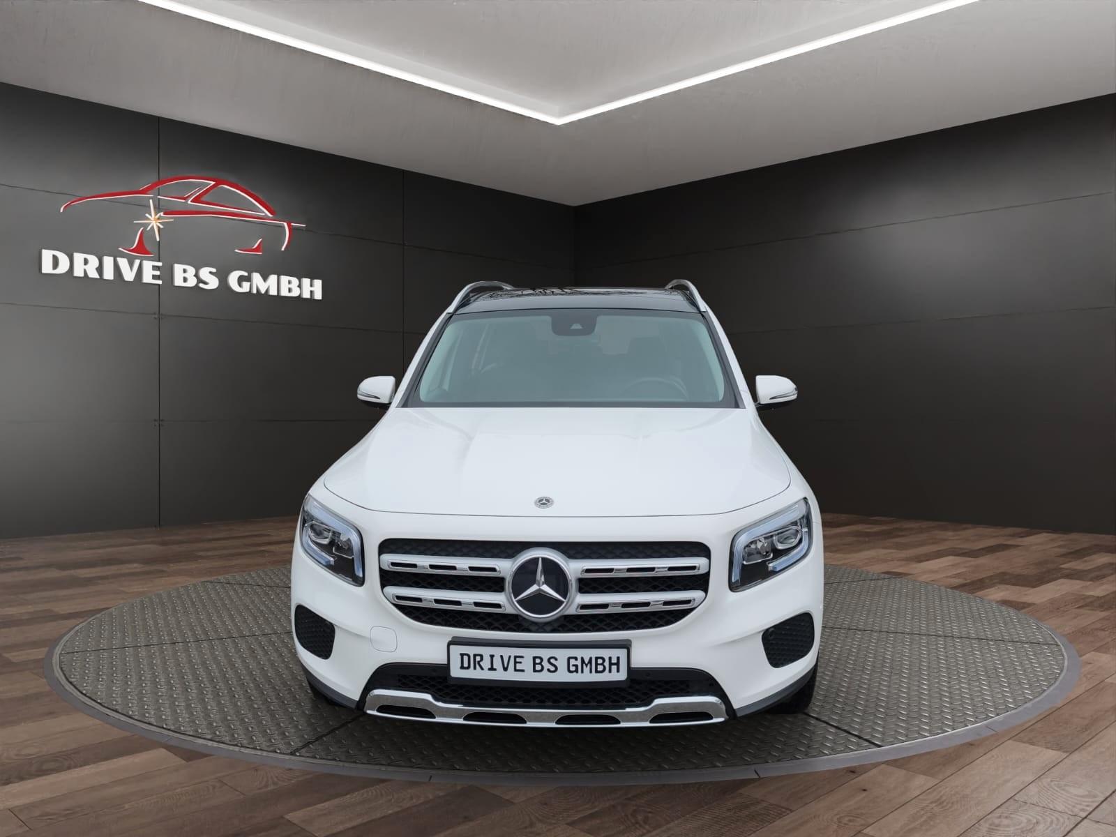 Mercedes-Benz GLB 250 4Matic/ Panorama / RFK/LED