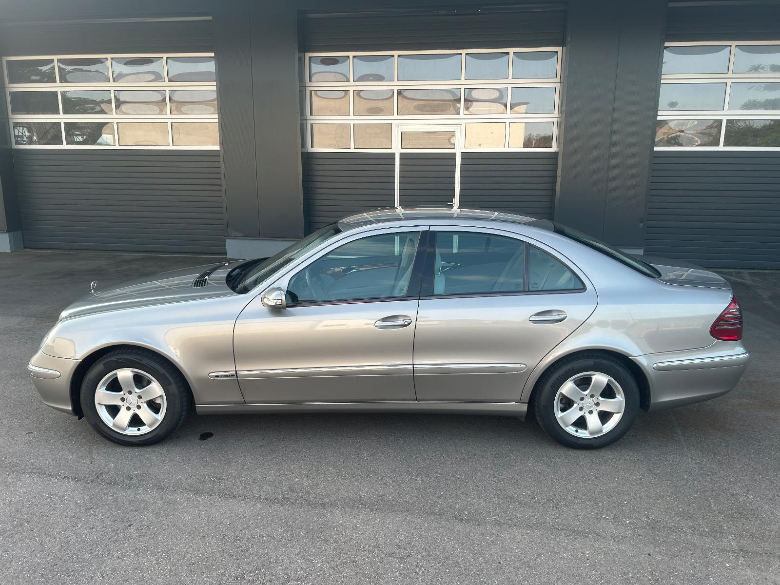 Mercedes-Benz E220CDI-Elegance-Aut-PDC-VornHinten-Klimaaut-Alu