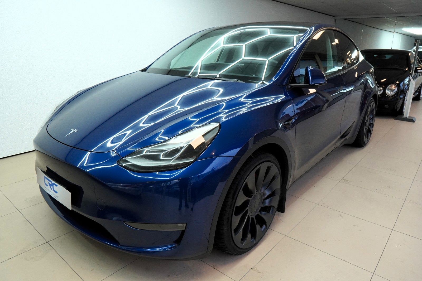Fahrzeugabbildung Tesla Model Y Performance Dual AWD *MwSt*Carbon