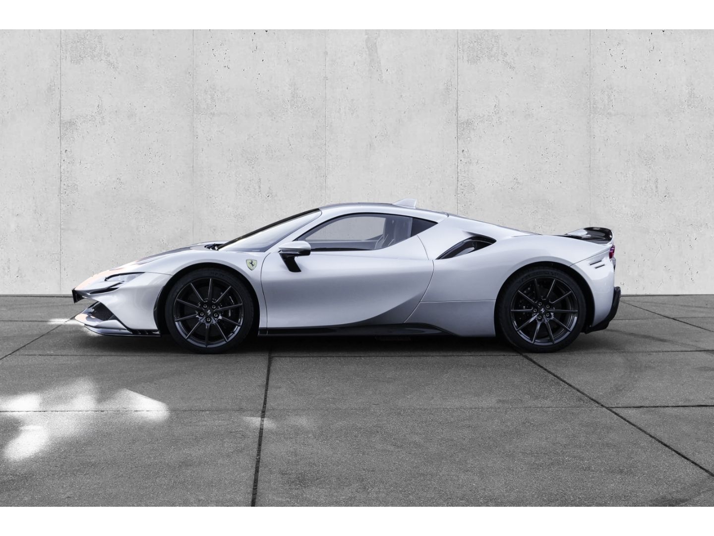 Ferrari SF90 Stradale *Carbon-Felge*Racingsitze*Assetto- imagem 3