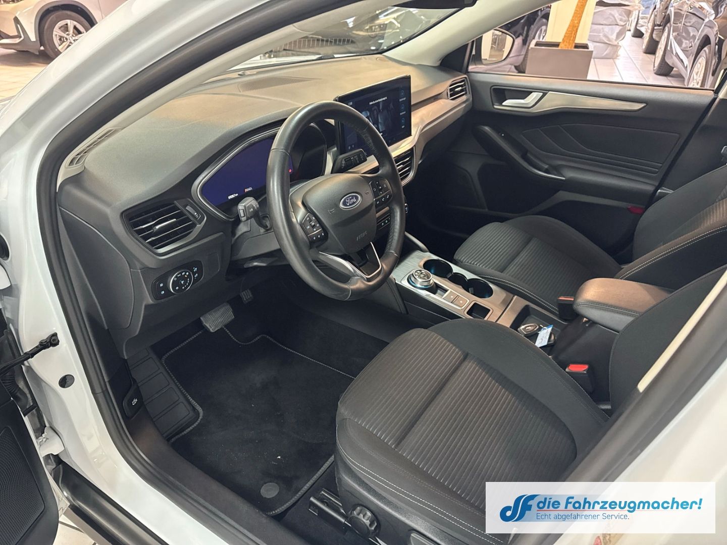 Fahrzeugabbildung Ford Focus Turnier Titanium X Navi Digitales Cockpit