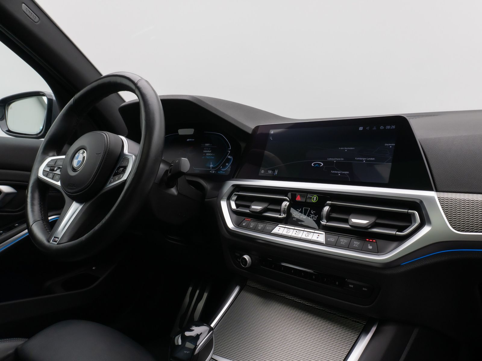 Fahrzeugabbildung BMW 330e xD M Sport Laser Glasdach PDC HUD DAB HiFi