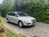 Ford Focus Turnier Trend - Ford Focus aus 2006: Kombi