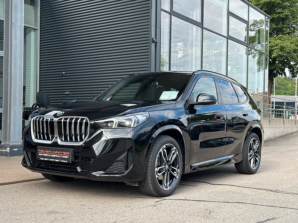 BMW X1 sDrive18i M-Paket Aut. / Pano / Sportsitze imagem 2