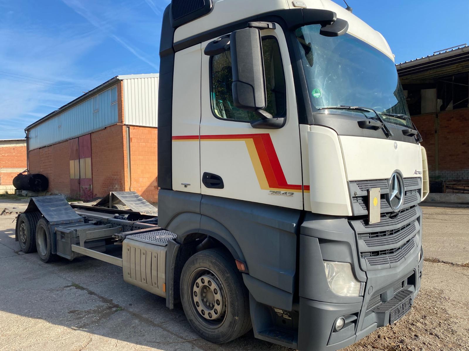 Mercedes-Benz Actros 2542