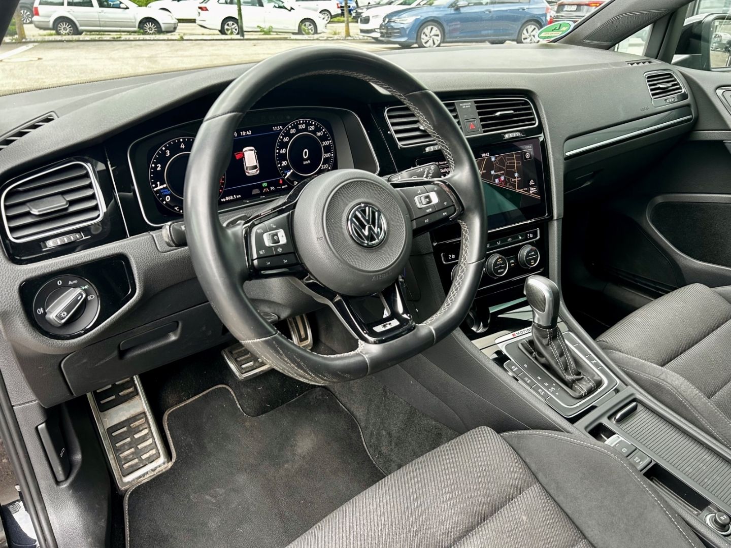 Golf R Variant 4M DSG - Navi*DCC*ACC*APP*Assist+