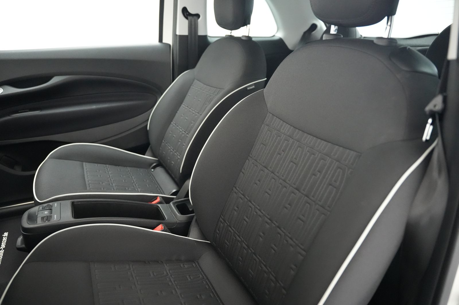 Fahrzeugabbildung Fiat 500 e*Klima*Bluetooth*Spurhalteassistent*Keyless