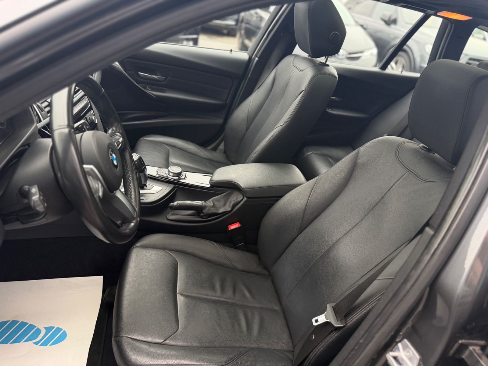 320d Aut. Advantage Pano Leder Navi HUD