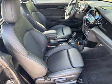 MINI Cooper DAB LED Navi Komfortzg. Tempomat Shz PDC