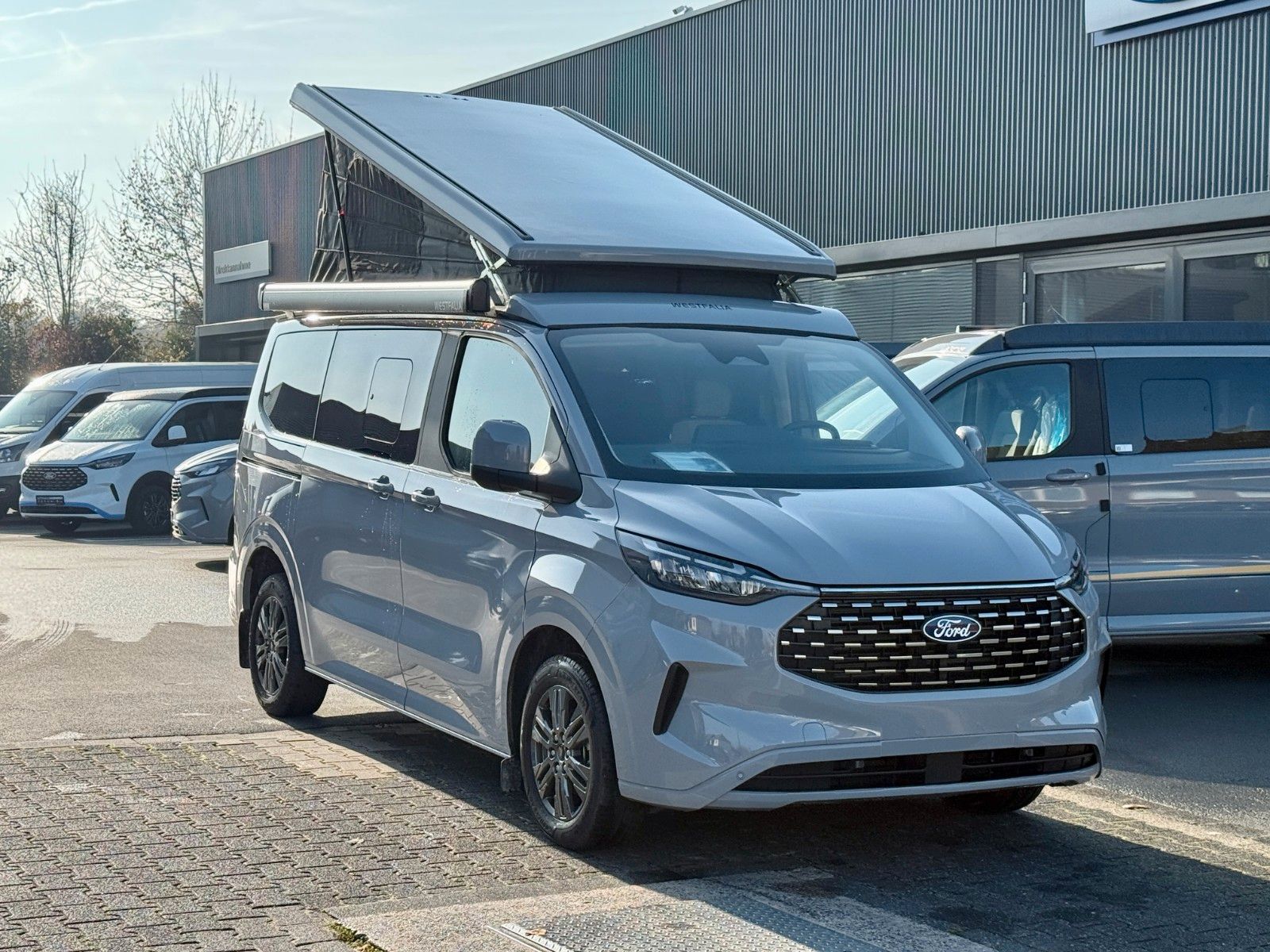 Vehicle image: Ford Nugget L1 Titanium | New Model V710