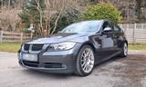BMW 325i E90 - BMW 325 aus 2006: 325i