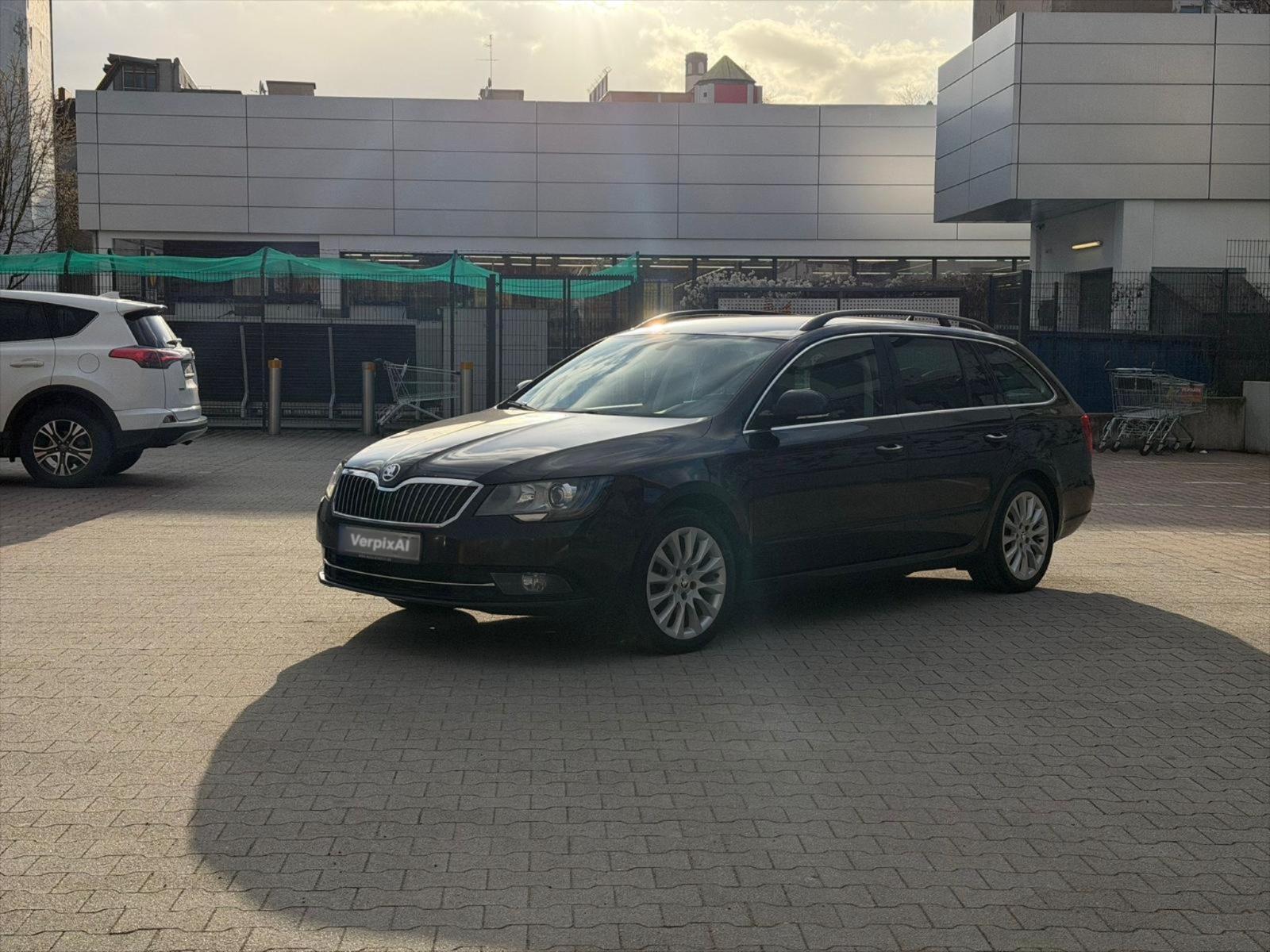 Skoda Superb Combi Exclusive