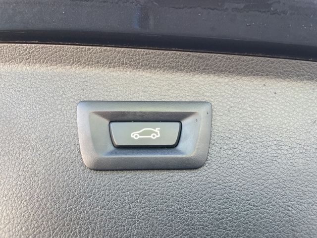 Fahrzeugabbildung BMW 218 Active Tourer d Adnantage Autom. Navi, Einpa