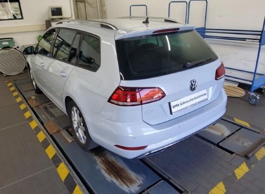 Fahrzeugabbildung Volkswagen Golf VII Variant 14TSI DSG JOIN ANHZV KAMERA PDC