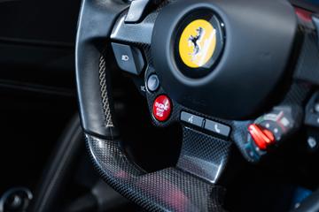 2018 Ferrari GTC4LUSSO — миниатюра 17