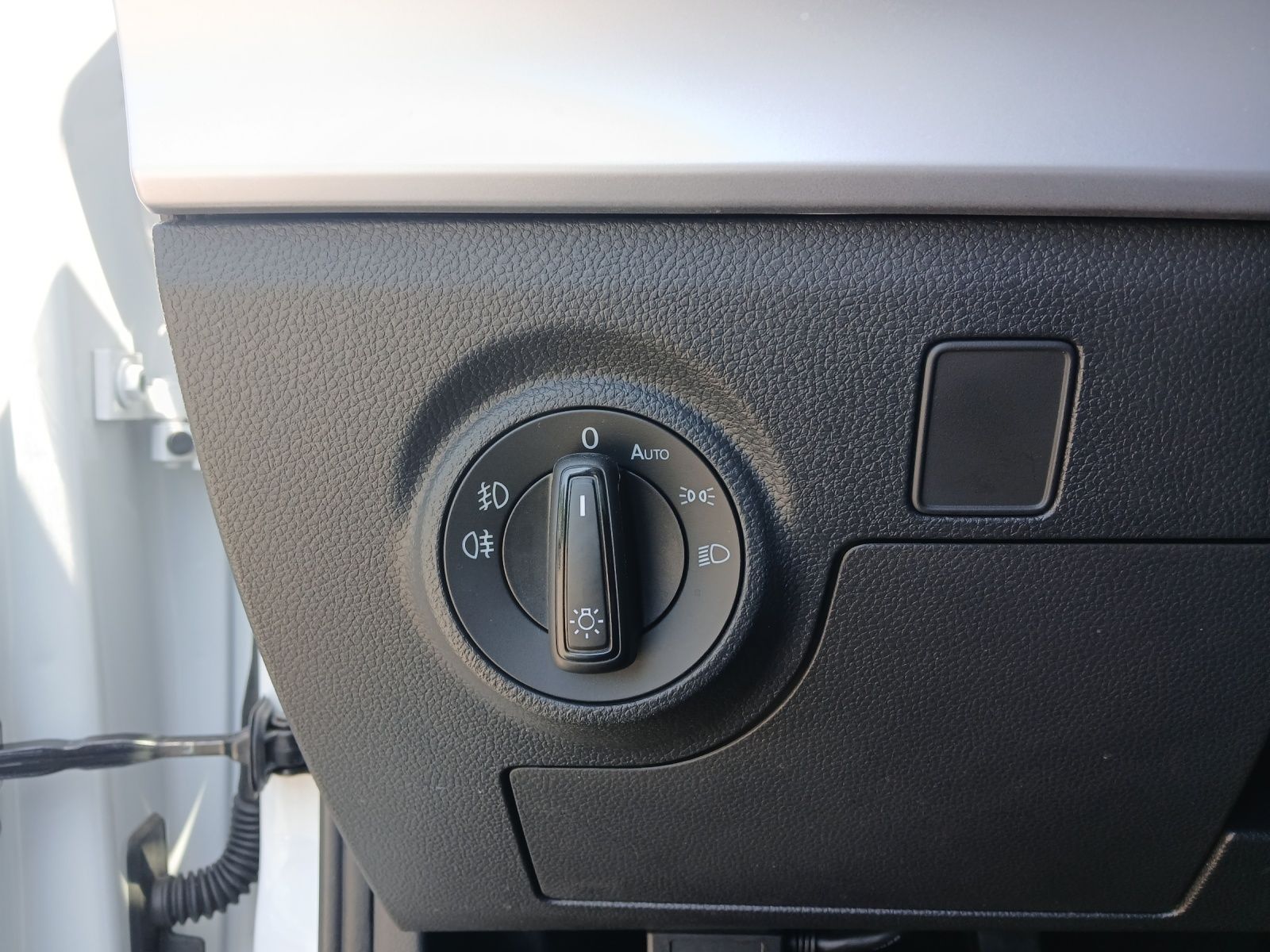 Fahrzeugabbildung SEAT Arona TSI FR-Line LED AID GRA PDC SH LM