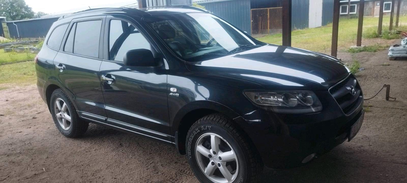 Hyundai SANTA FE
