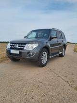 Mitsubishi Pajero 3,2 DI-D 4WD Instyle Automatik Instyle - graue Mitsubishi Pajero