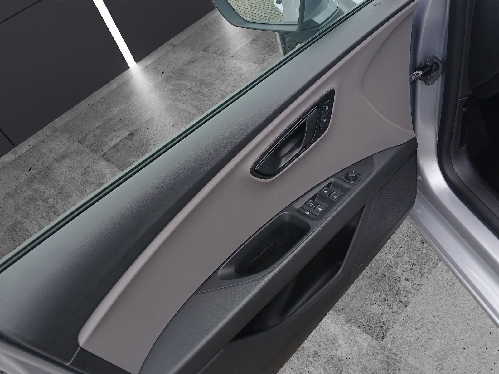 Fahrzeugabbildung SEAT Leon ST TSI Reference Navi Climatronic GRA PDC S