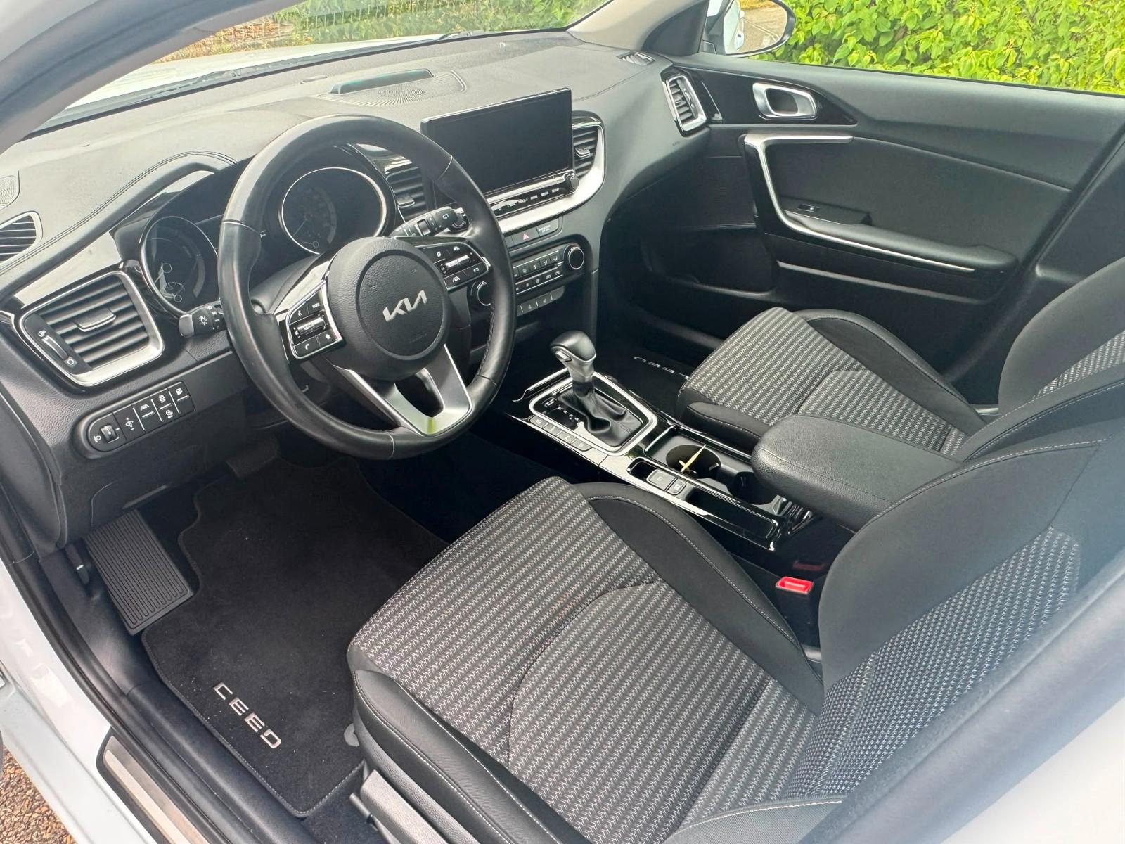 Kia Ceed Sportswagon Plug-in Hybrid Vision