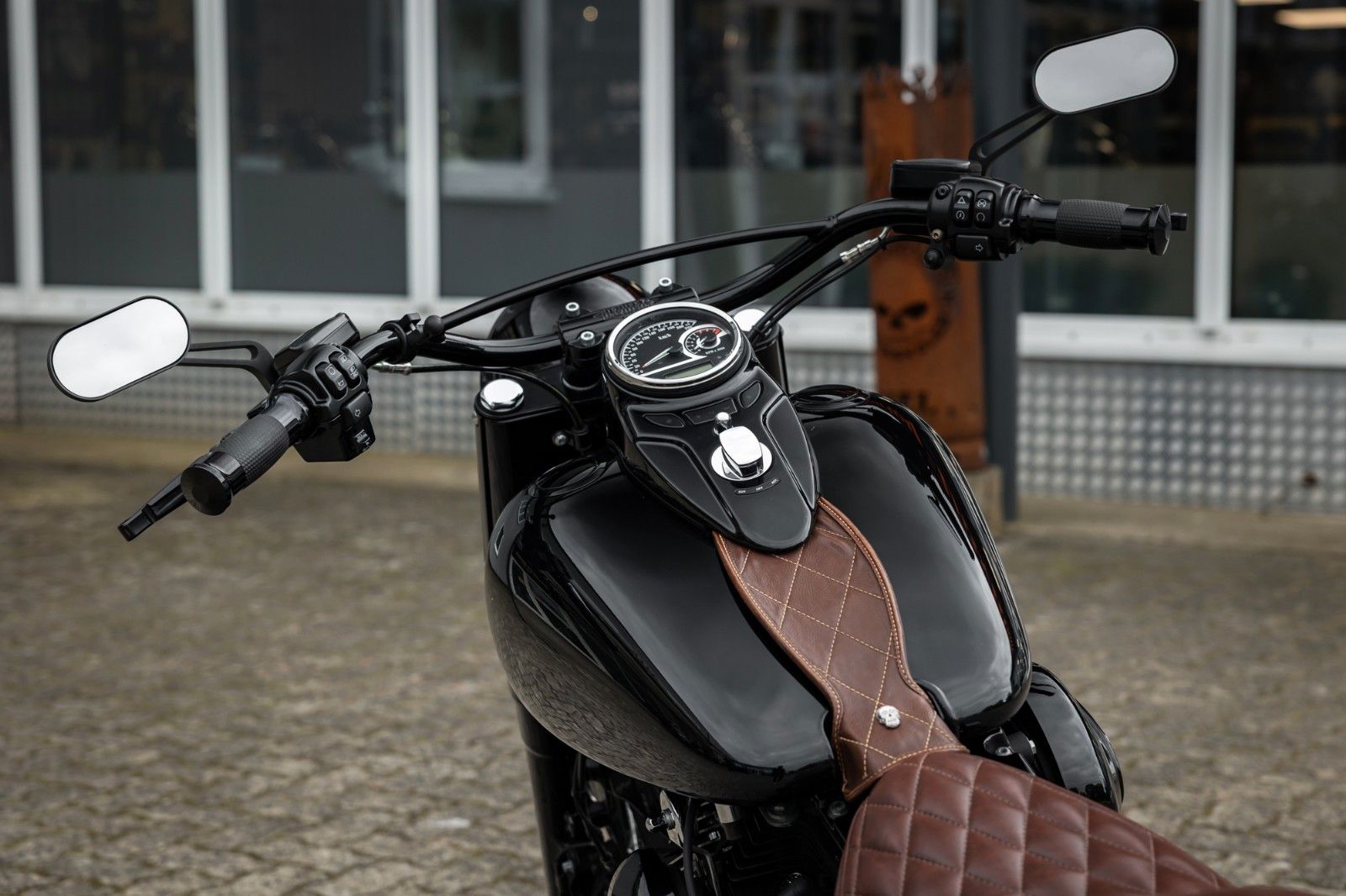 Fahrzeugabbildung Harley-Davidson FLSS SOFTAIL SLIM S 110 cui - Kesstech-Heckumbau