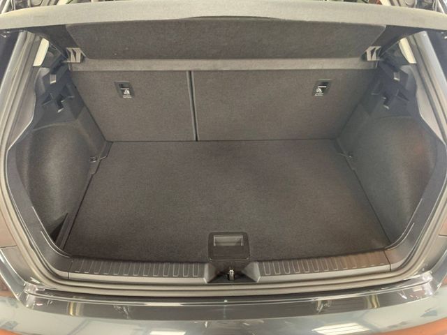 A1 Sportback 25 TFSI ADVANCED +MMI NAVI+VCP+PDC+