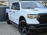 Dodge RAM 1500 5.7 4x4 Laramie Night H&R Pano LED - Dodge RAM Laramie Night Gebrauchtwagen