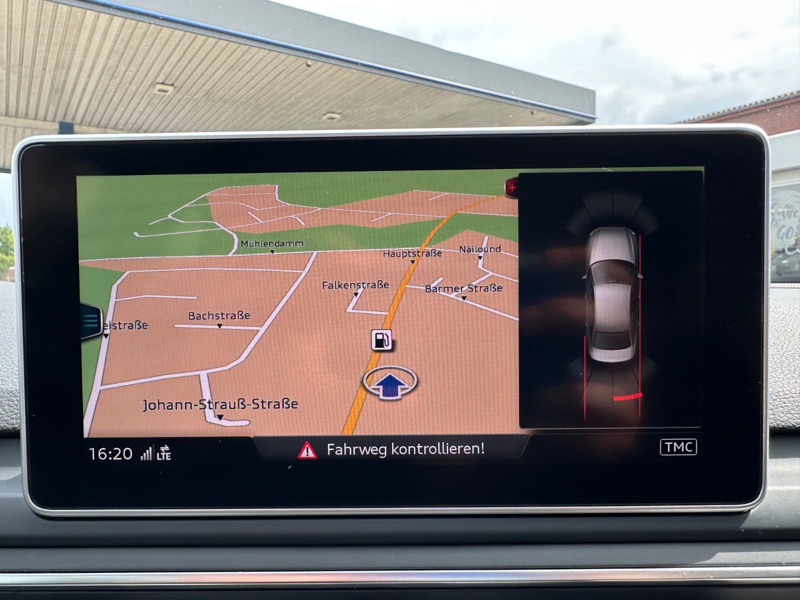 Fahrzeugabbildung Audi A4 35 TFSI sport S Line Navi/LED/GRA/GJR/18"