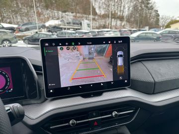 Fahrzeugverkauf 21 Skoda Kodiaq 2.0 TDI 4x4 Sportline Pano AHK 7-Sitze