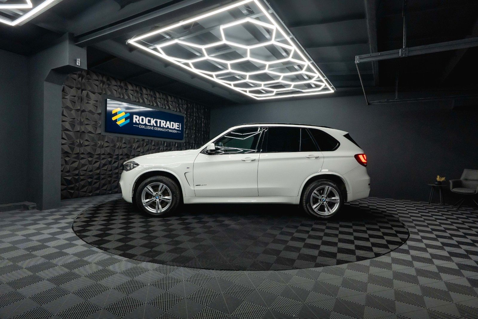 Fahrzeugabbildung BMW X5 xDrive 30d M Sport Shadow Line *ACC*LED*HU*