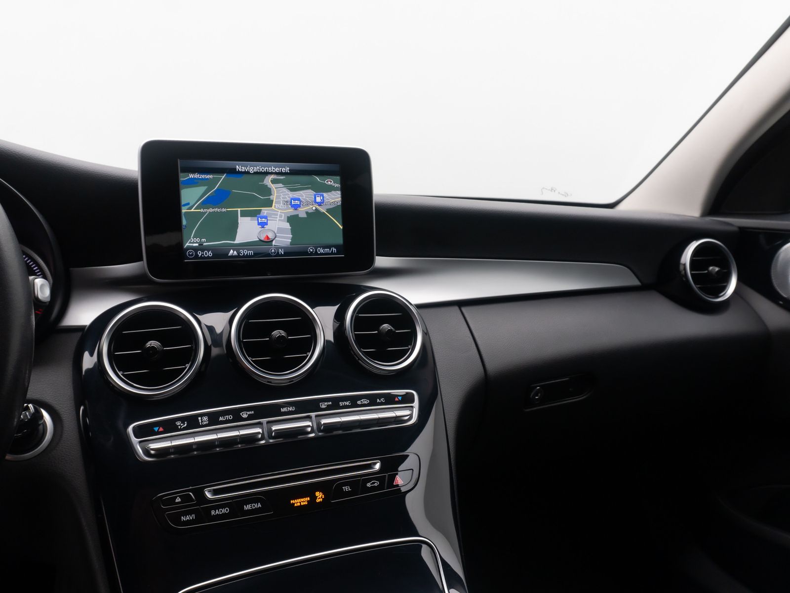 Fahrzeugabbildung Mercedes-Benz C 200 Tempomat LED SoudSys Burmester AHK FahrAs