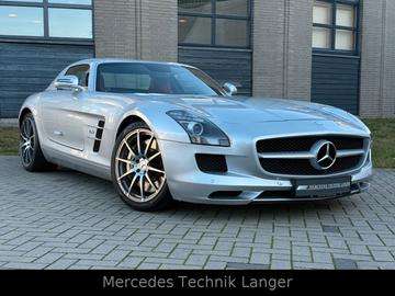 2010 Mercedes-BENZ SLS AMG — фото 3