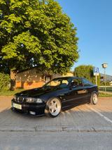 BMW 328i E36 - BMW 328 aus 1997: 328i