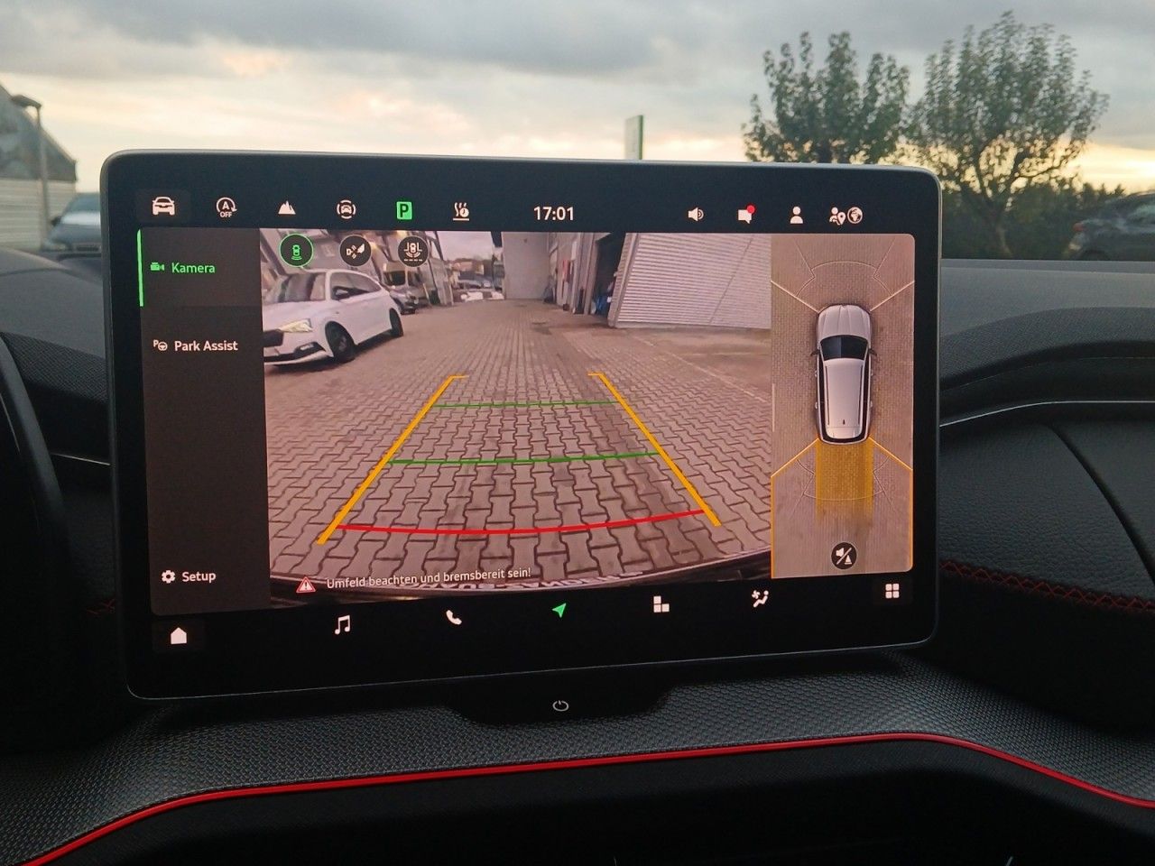 Fahrzeugabbildung SKODA Kodiaq RS 4x4 TSI 7 -Sitzer Panoramadach HeadUp