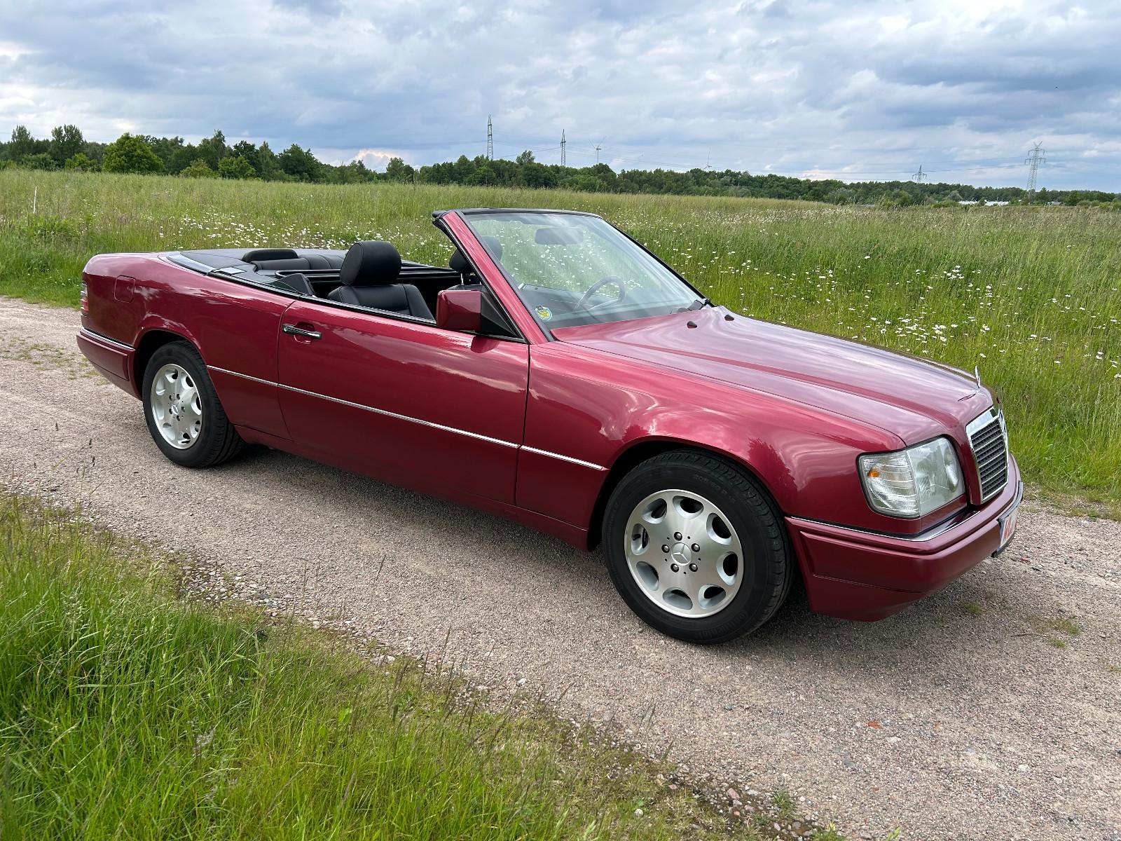 Mercedes-Benz E 320