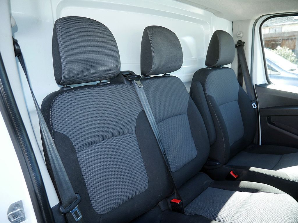 Fahrzeugabbildung Renault Trafic Komfort L1H1 Blue dCi 110 PDC AHK LED