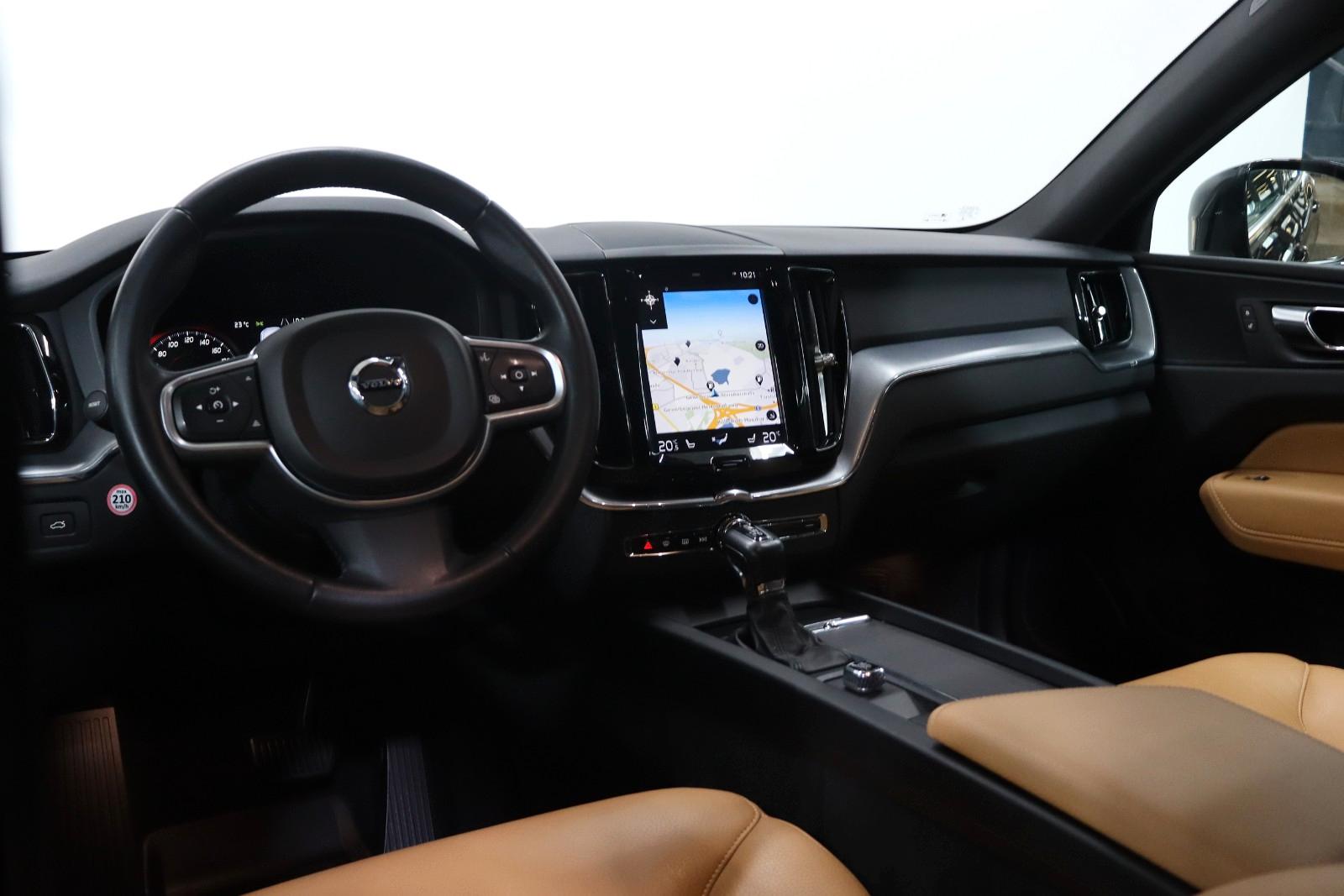 Volvo XC60 Momentum AWD*360°KAMERA*LEDER*NAVI*LED